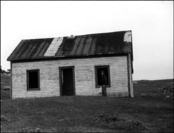 photo of an abandoned building