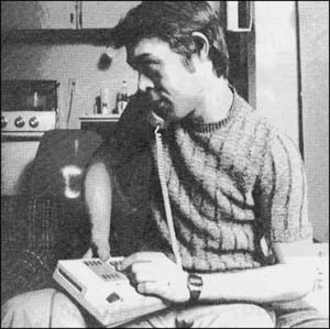 Man dialing the cops