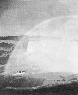 Niagra Falls with a rainbow