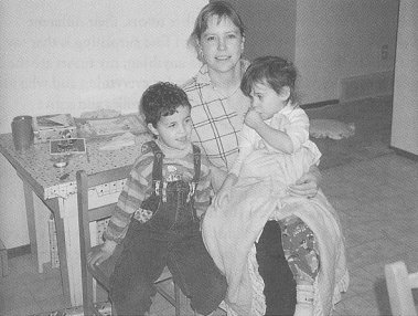 Bonnie and her daughters sitting down
